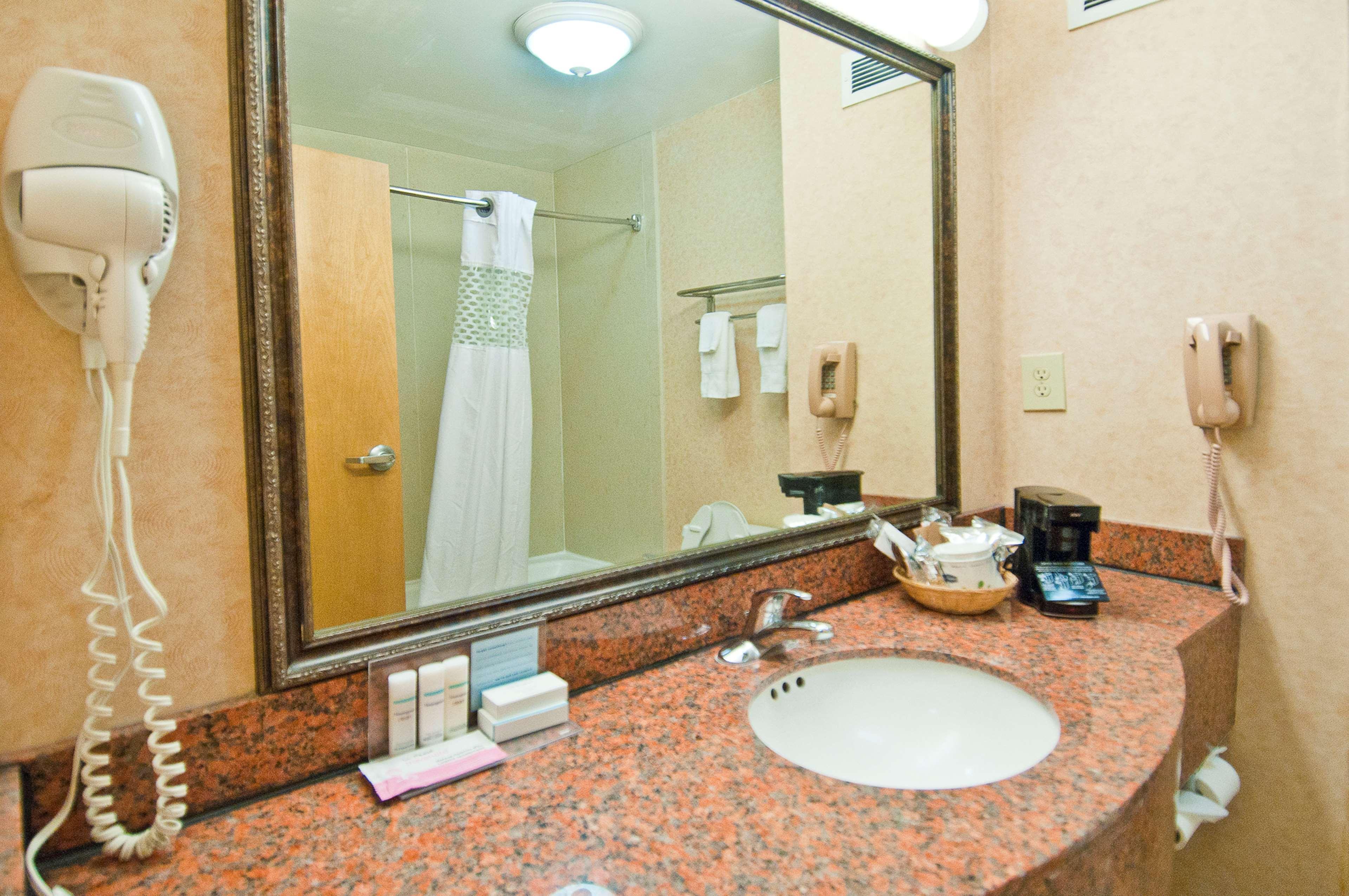 Hampton Inn Canton Ngoại thất bức ảnh