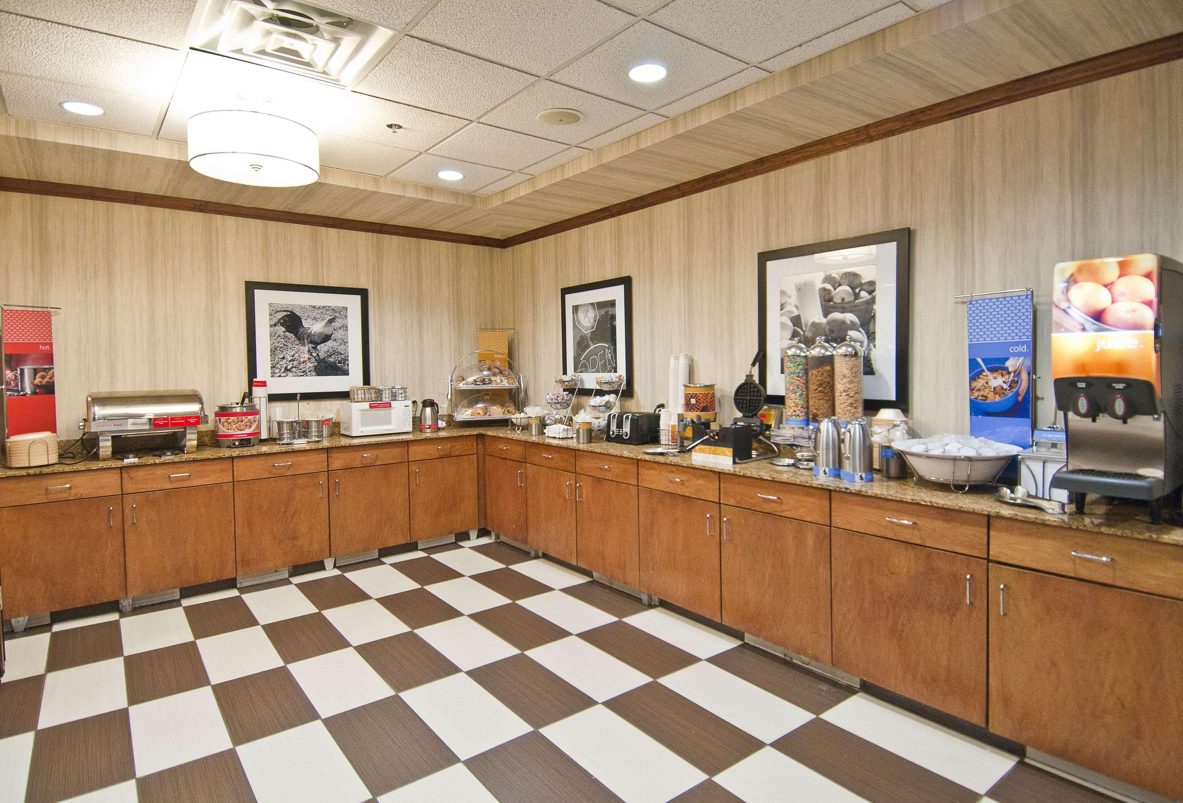 Hampton Inn Canton Ngoại thất bức ảnh