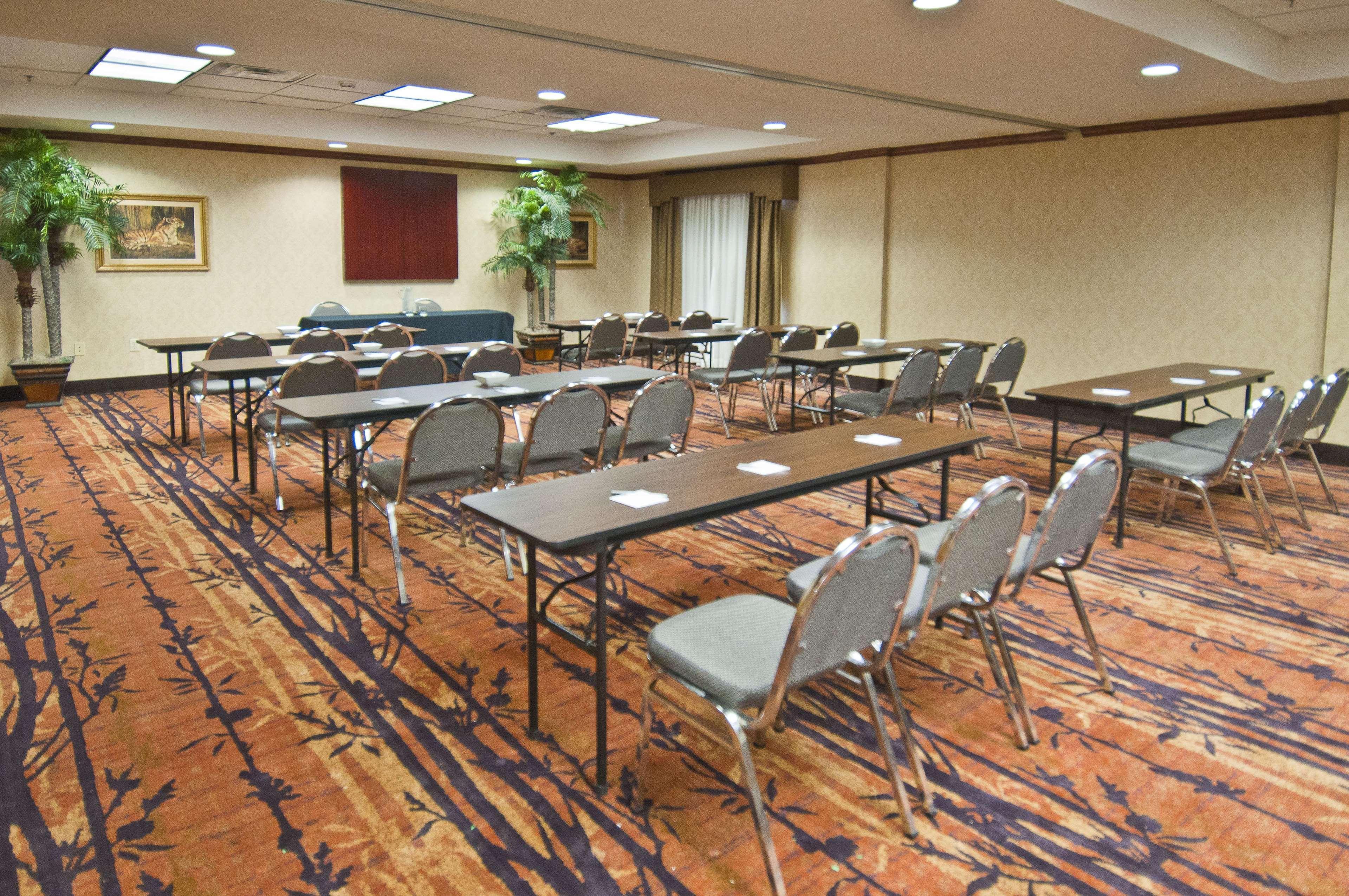Hampton Inn Canton Ngoại thất bức ảnh