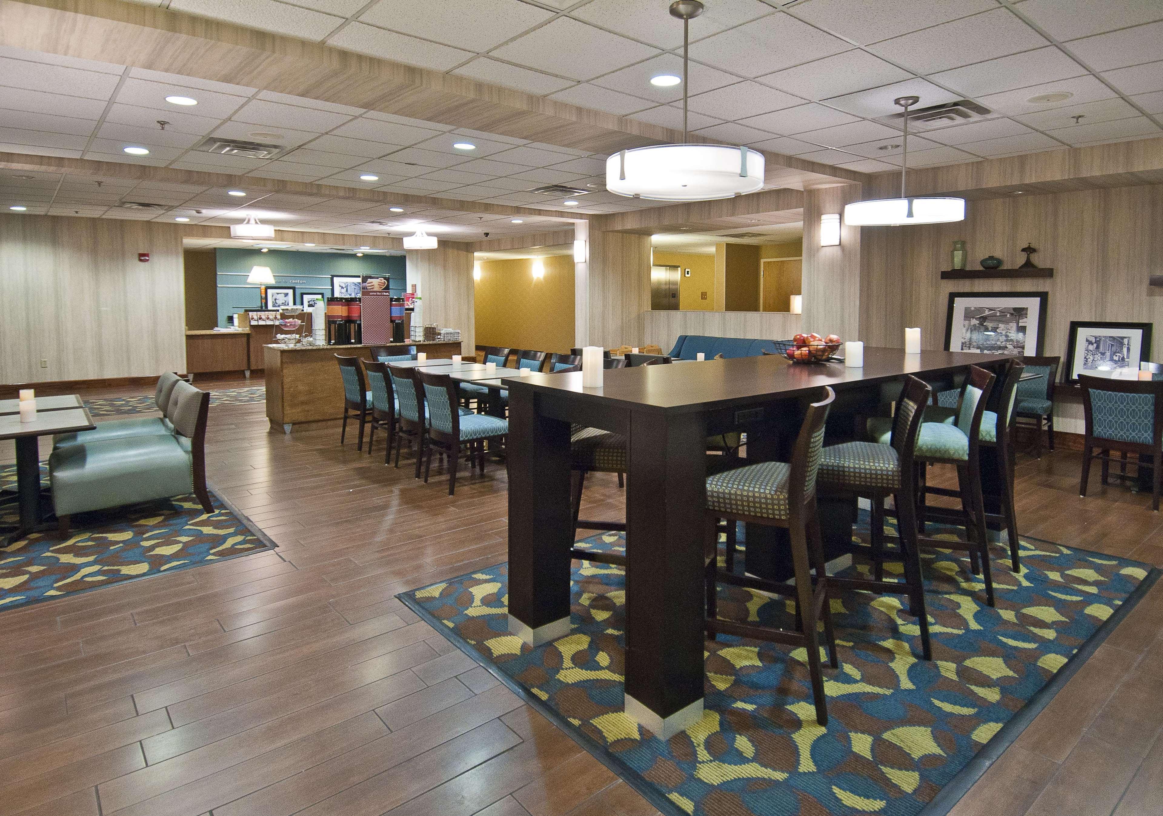 Hampton Inn Canton Ngoại thất bức ảnh